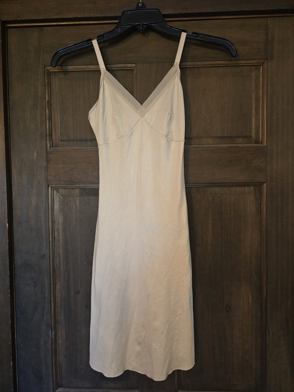 SPANX Cream Slip Shapeware with V-Neck and Adjustable Spaghetti Straps Medium